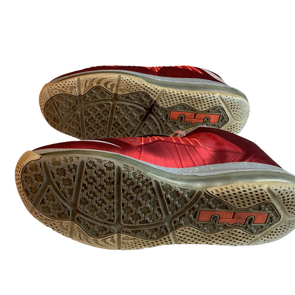 Nike Air Max Lebron James Sneakers Red Ohio State 2013 size 9.5 US main image 6
